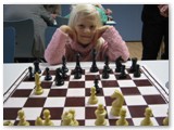 Dieses Kind sucht einen Schachlehrer